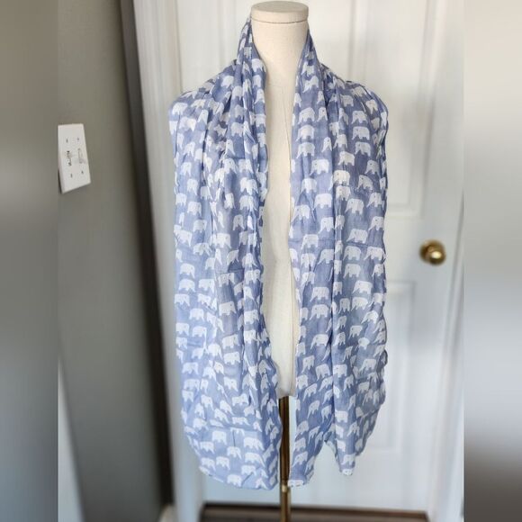 Shruti blue and white elephant print scarf - Picture 3 of 3